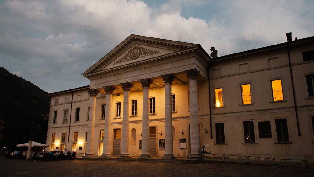 Teatro-Sociale-di-Como---esterno-